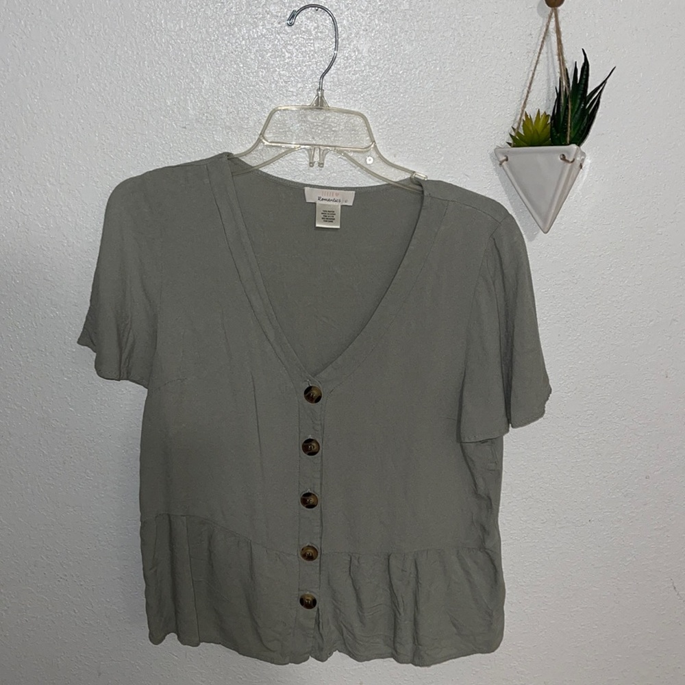 Cute blouse!